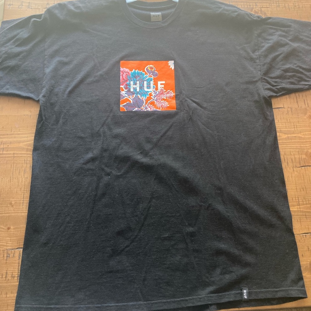 Like New HUF Floral Box Logo Tee